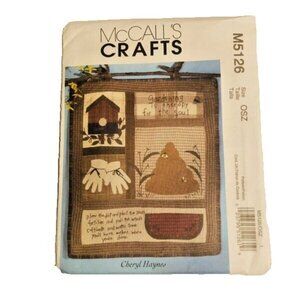 McCall's Sewing Pattern M5126 Summer Wall Hanging Quilt Uncut